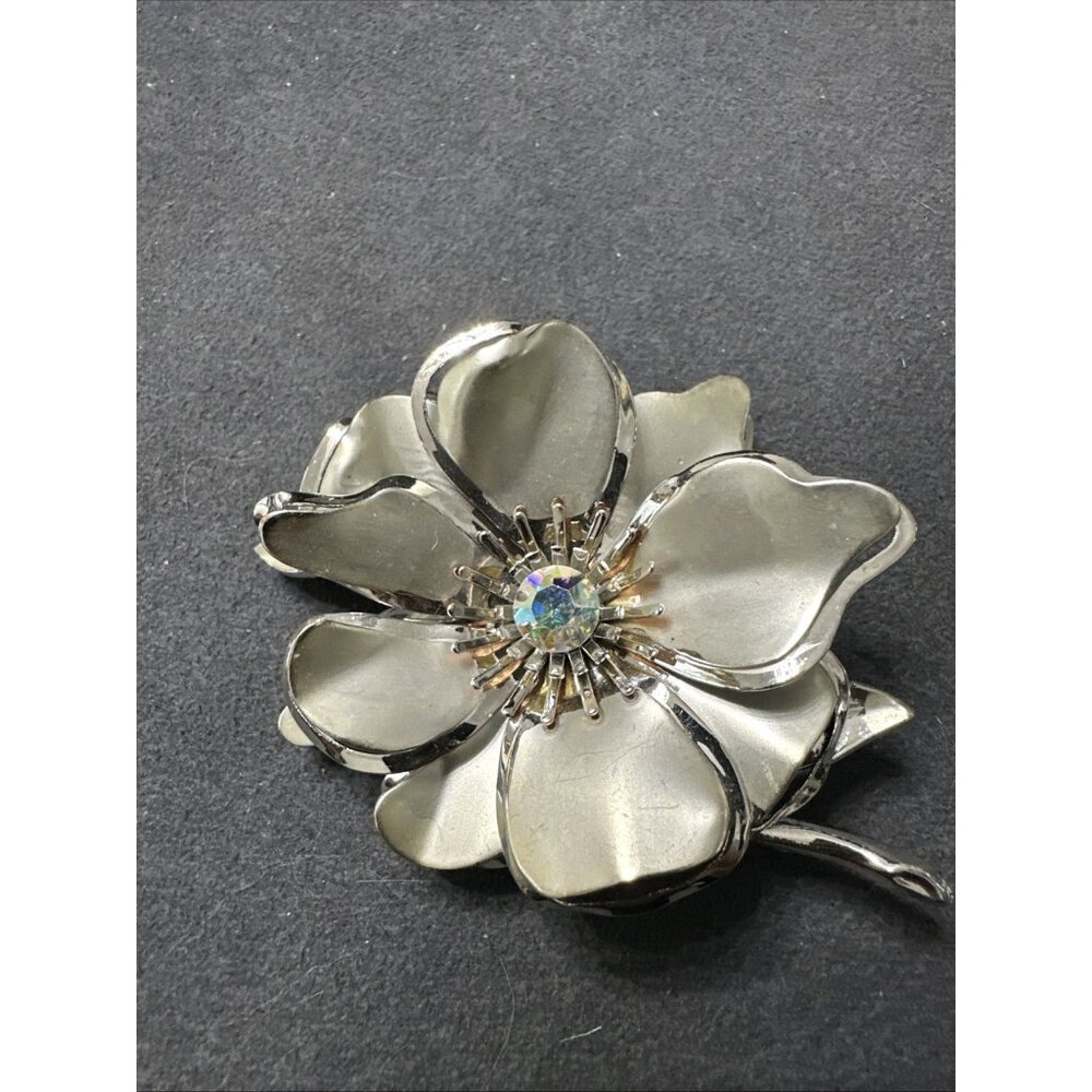 Vintage Metal Flower Aurora Borealis Brooch Silvertone